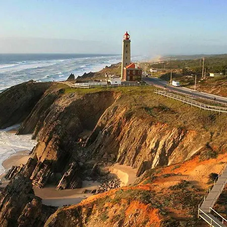 Dom wakacyjny Comfortable Near With Shared Pool