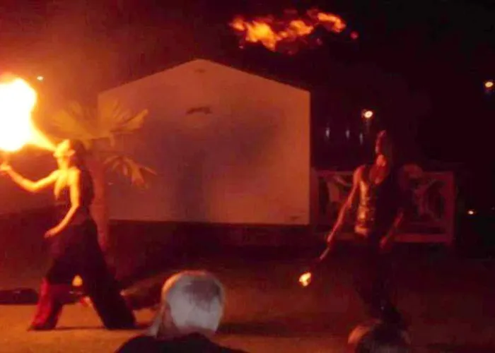 Comfortable Near With Shared Pool