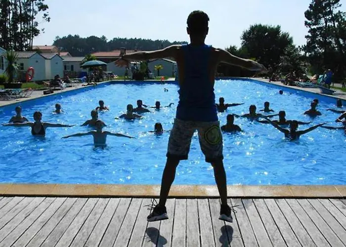 Casa de Férias Comfortable Near With Shared Pool Pataias