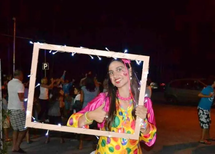 Comfortable Near With Shared Pool Casa de Férias *