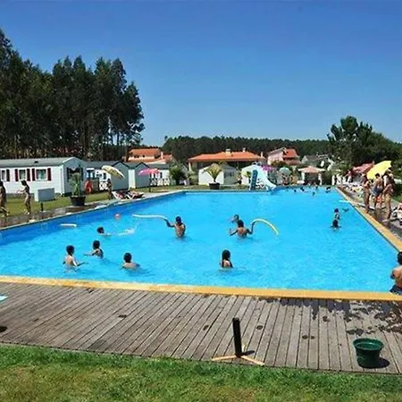 Semesterbostad Comfortable Near With Shared Pool