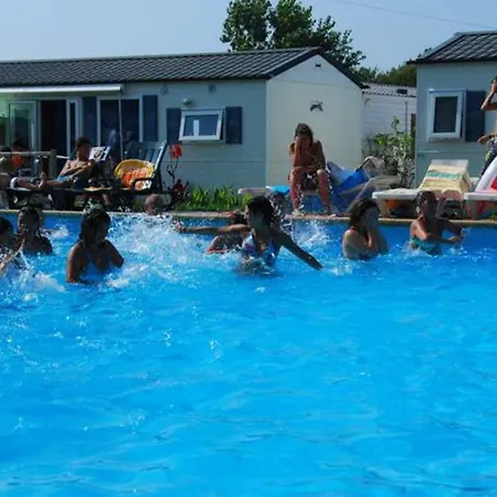 Comfortable Near With Shared Pool Сasa de vacaciones Pataias