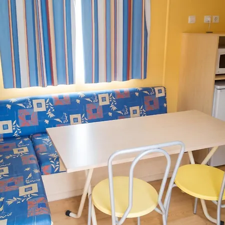 Comfortable Near With Shared Pool Сasa de vacaciones Pataias