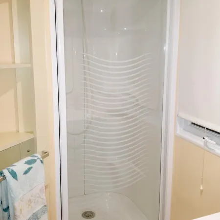 Comfortable Near With Shared Pool פטיאס