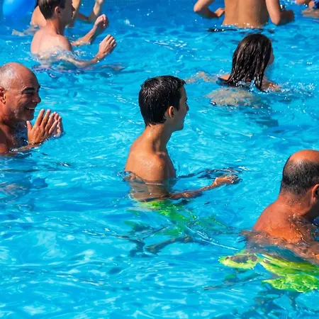 בית נופש Comfortable Near With Shared Pool פטיאס
