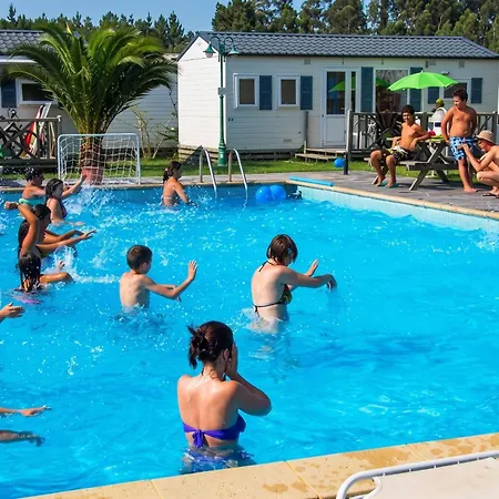 Comfortable Near With Shared Pool פטיאס